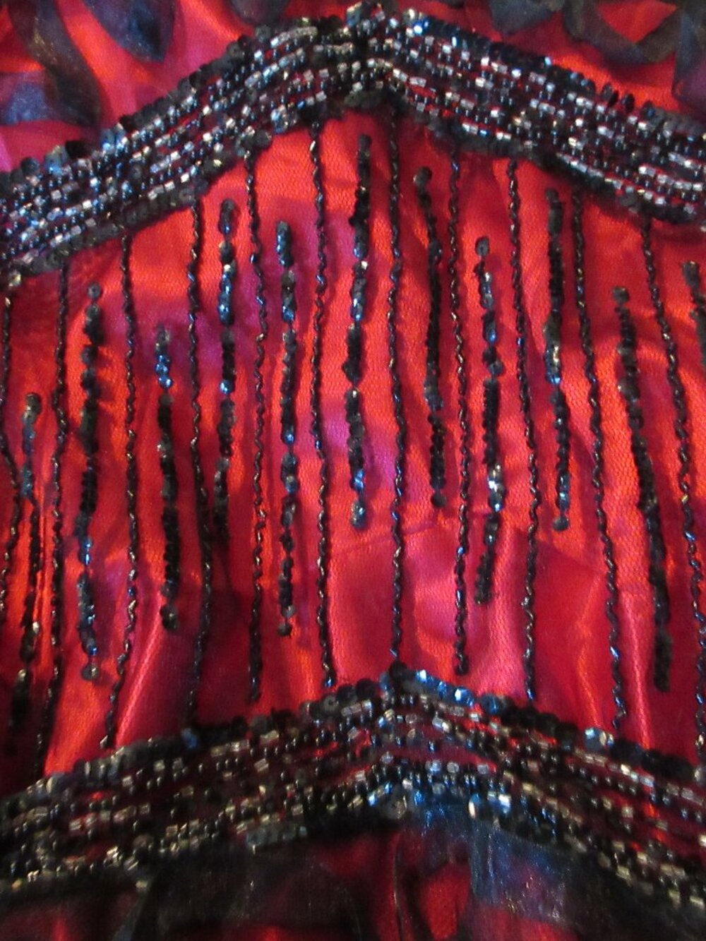 Incredible Black Net Beaded netting over Red  Gown, Rose Titanic dress vibes M - Picture 5 of 9